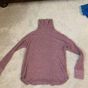 American eagle turtleneck sweater